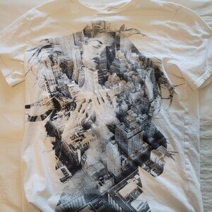 Express NY Skyline White Graphic T-Shirt Cool Design Size Small Pre-Owned